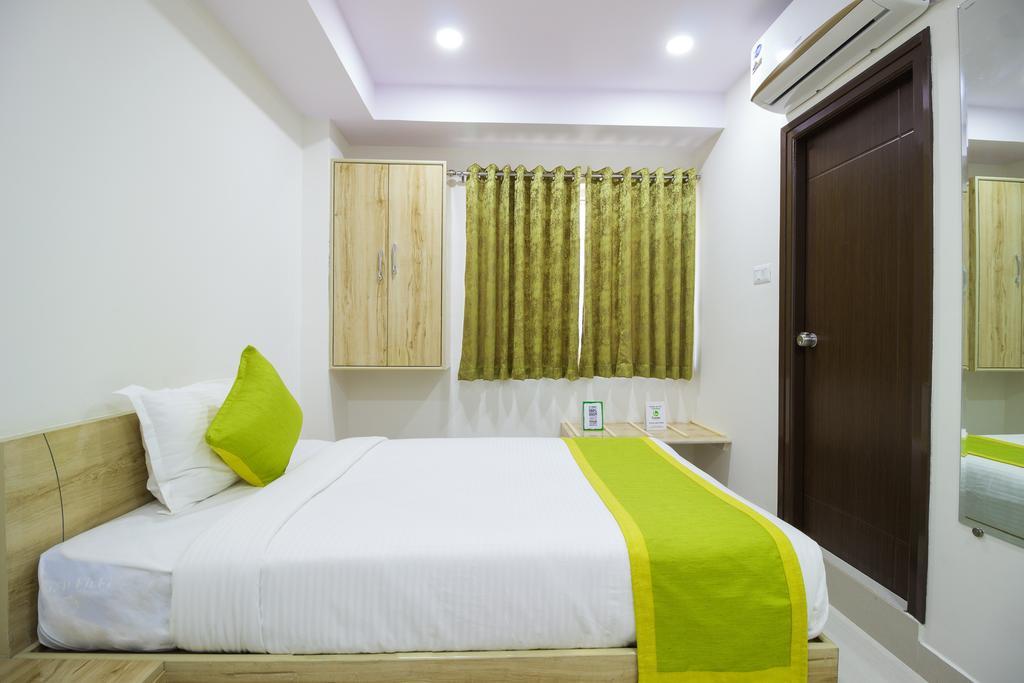 Hotel Pratz Inn Хайдарабад Экстерьер фото