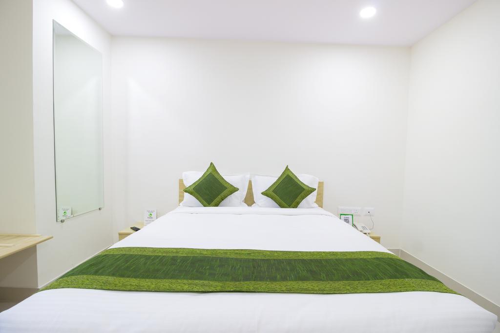 Hotel Pratz Inn Хайдарабад Экстерьер фото